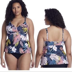 Raisins Curve Plus Size Whitehaven Bloom Underwire Aries Tankini Swim Top 22W